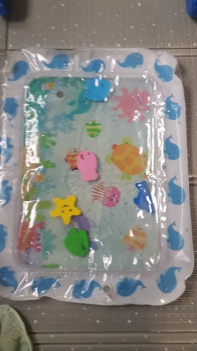 Basenik z rybkami dla niemowląt