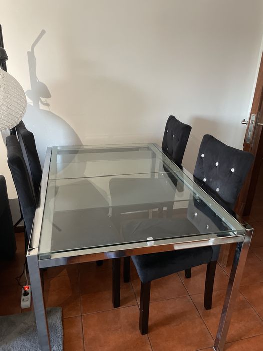 Mesa de vidro extensivel com 4 cadeiras