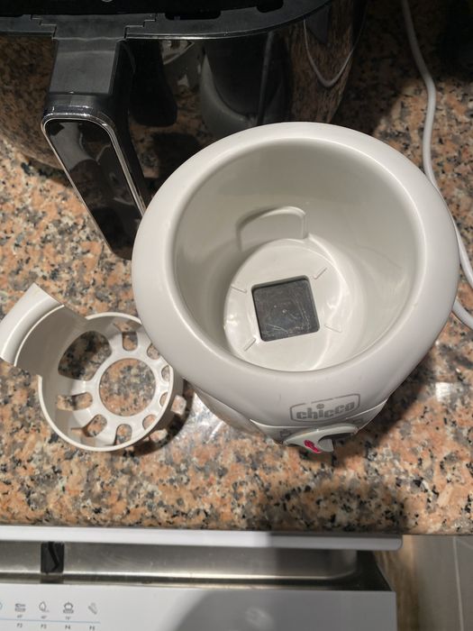 Aquecedor de biberões portátil