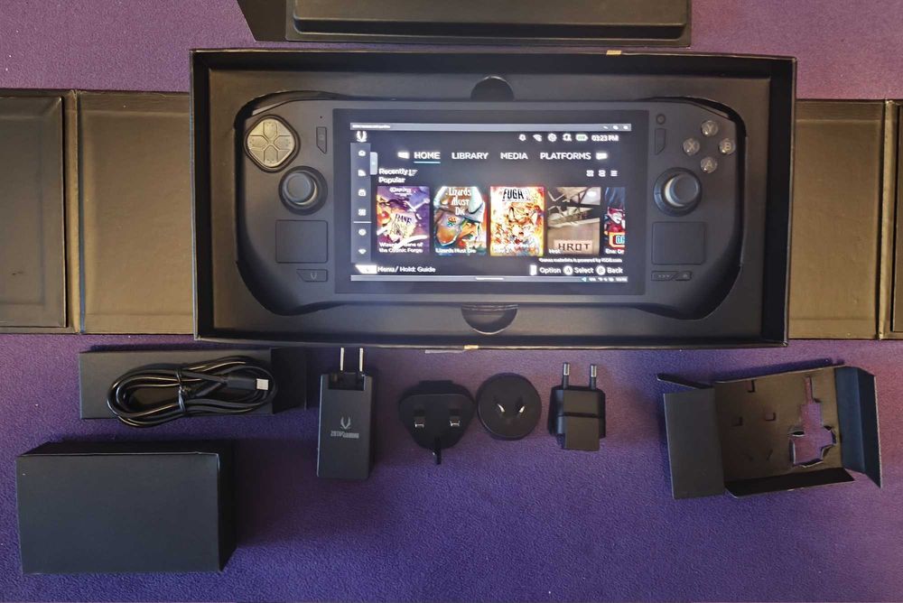 Przenośna konsola Zotac Ryzen 8840U, 7" Oled 120Hz lepszy Rog Ally GWA