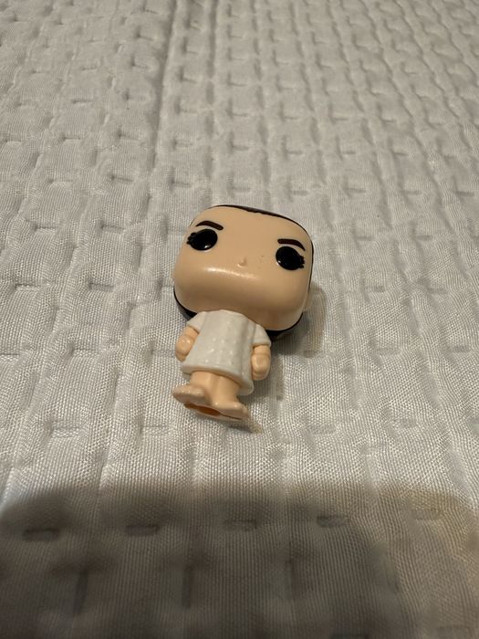 Eleven - Kinder Joy: Stranger Things