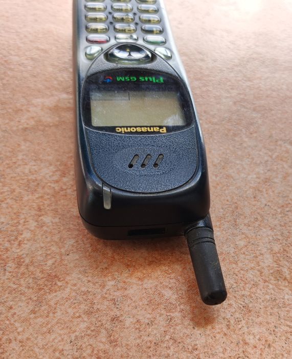 Telefon komórkowy Panasonic G450 retro