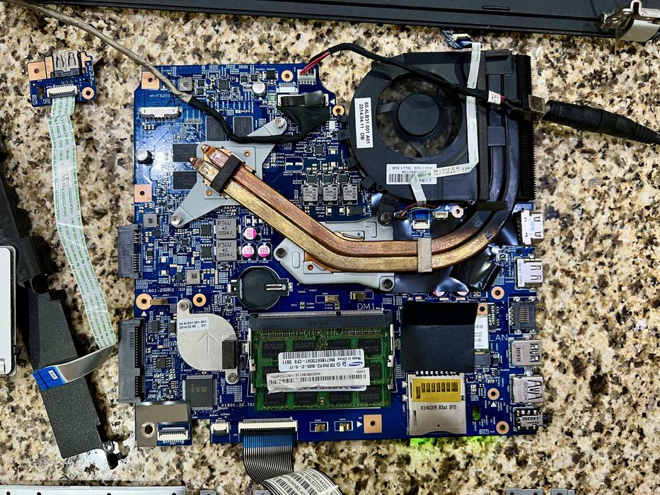 Vendo peças de portátil ASUS K450J | Ou tudo junto por apenas 55€