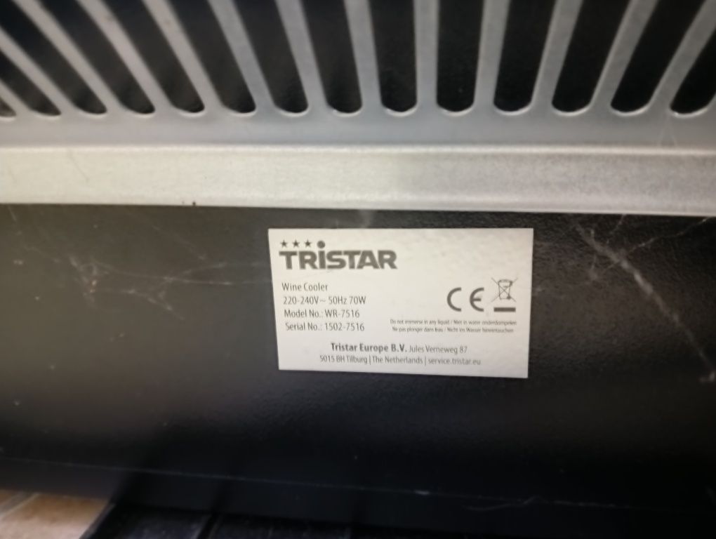 Lodówka do wina i piwa i napoi TriStar wr 7516