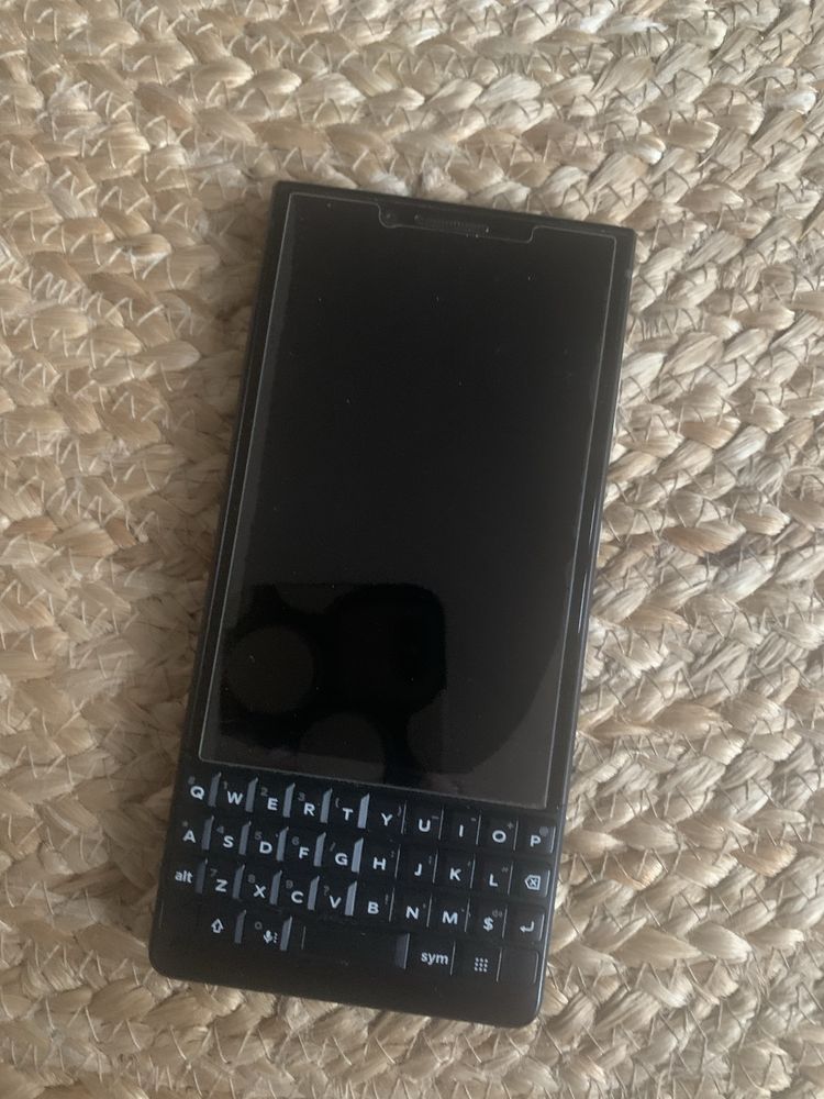BlackBerry key2 model BBF 100-1