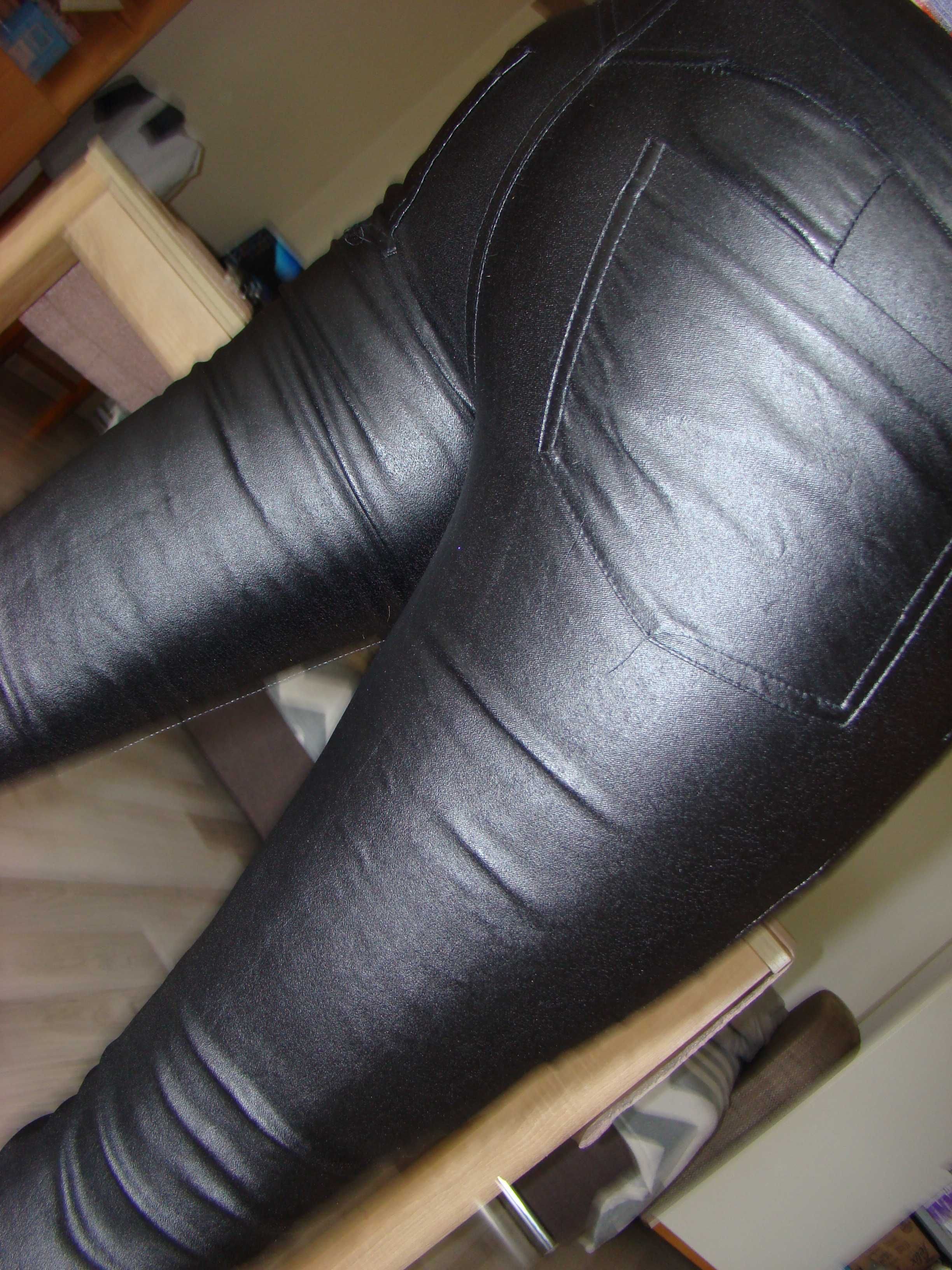 Mohito R.32 Jeans rurki skiny woskowane XXS