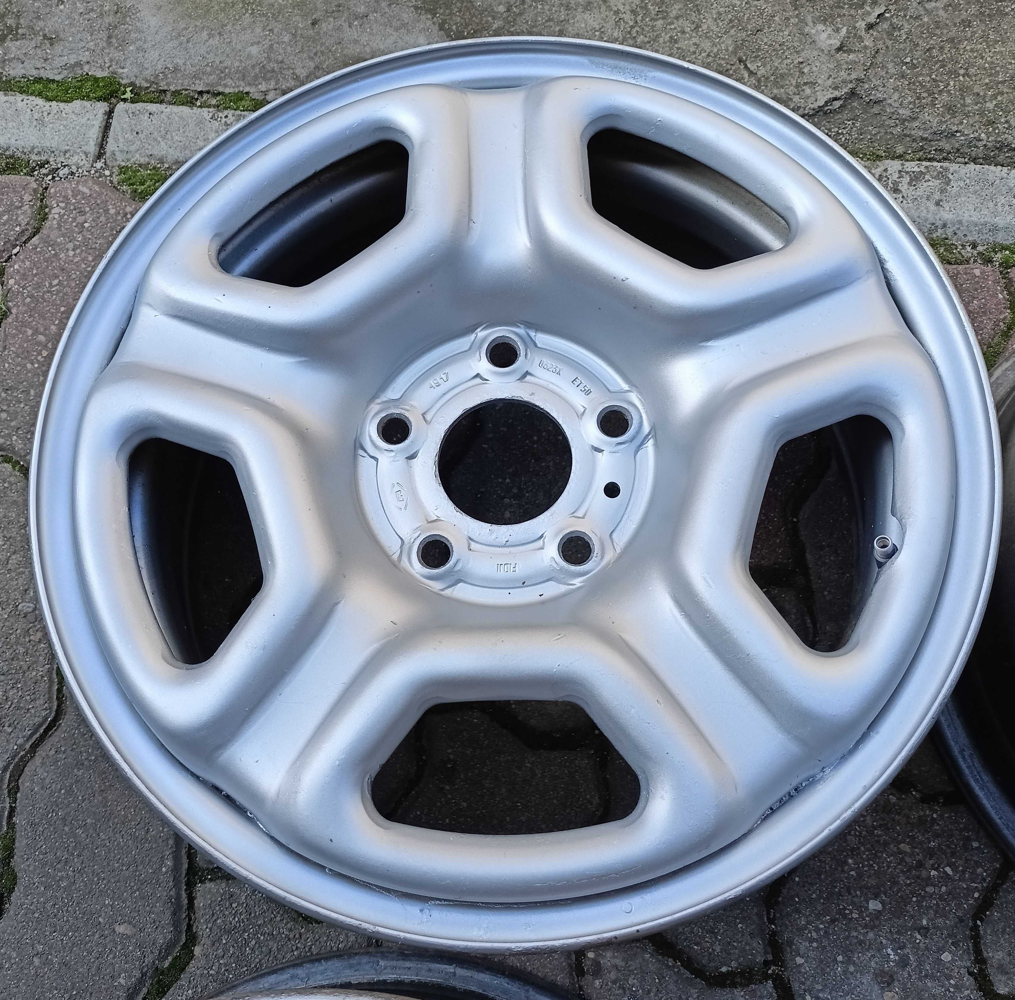 Felgi stalowe 16 5x114,3 Dacia Duster Renault