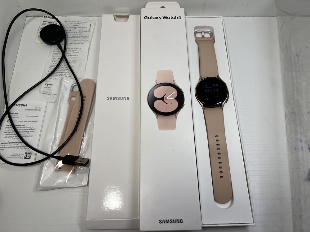 Годинник Samsung Galaxy Watch 4, стан нових