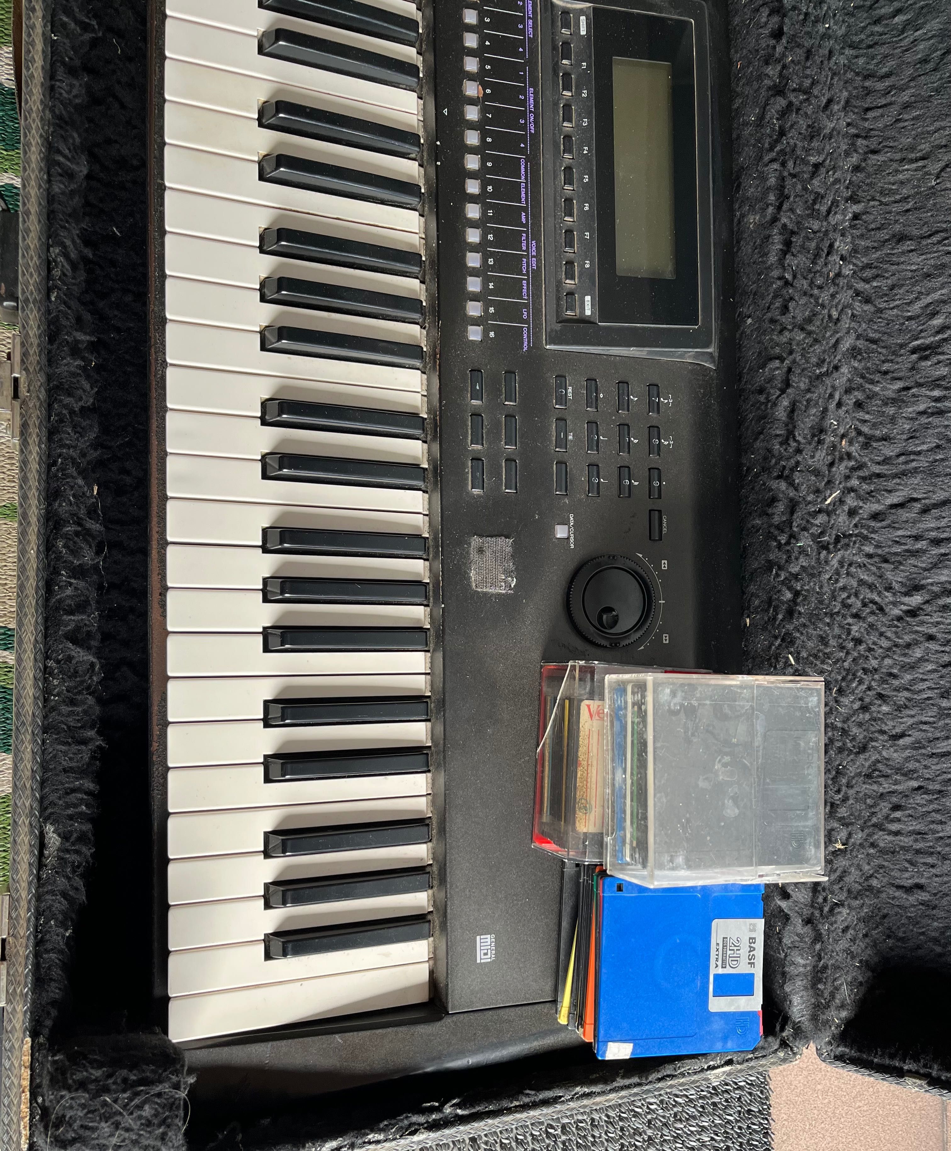 Syntezator Yamaha W7 ver. 2