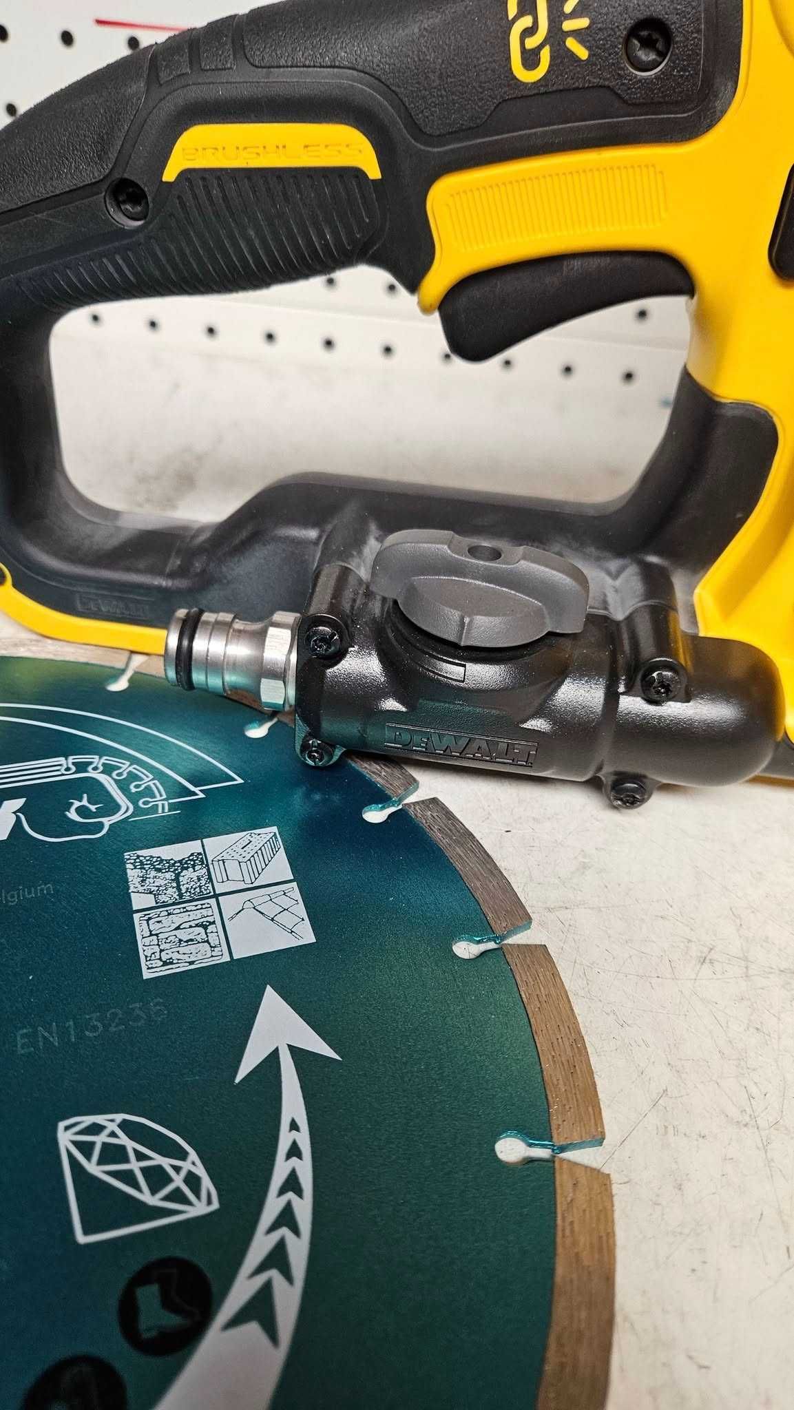 Przecinarka do stali i betonu 230mm DeWalt DCS691N 54V bez akumulatora
