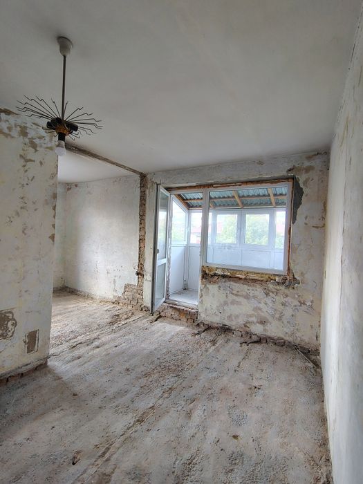 Продається 3-кімнатна квартира площею 55 м² з додатковими перевагами