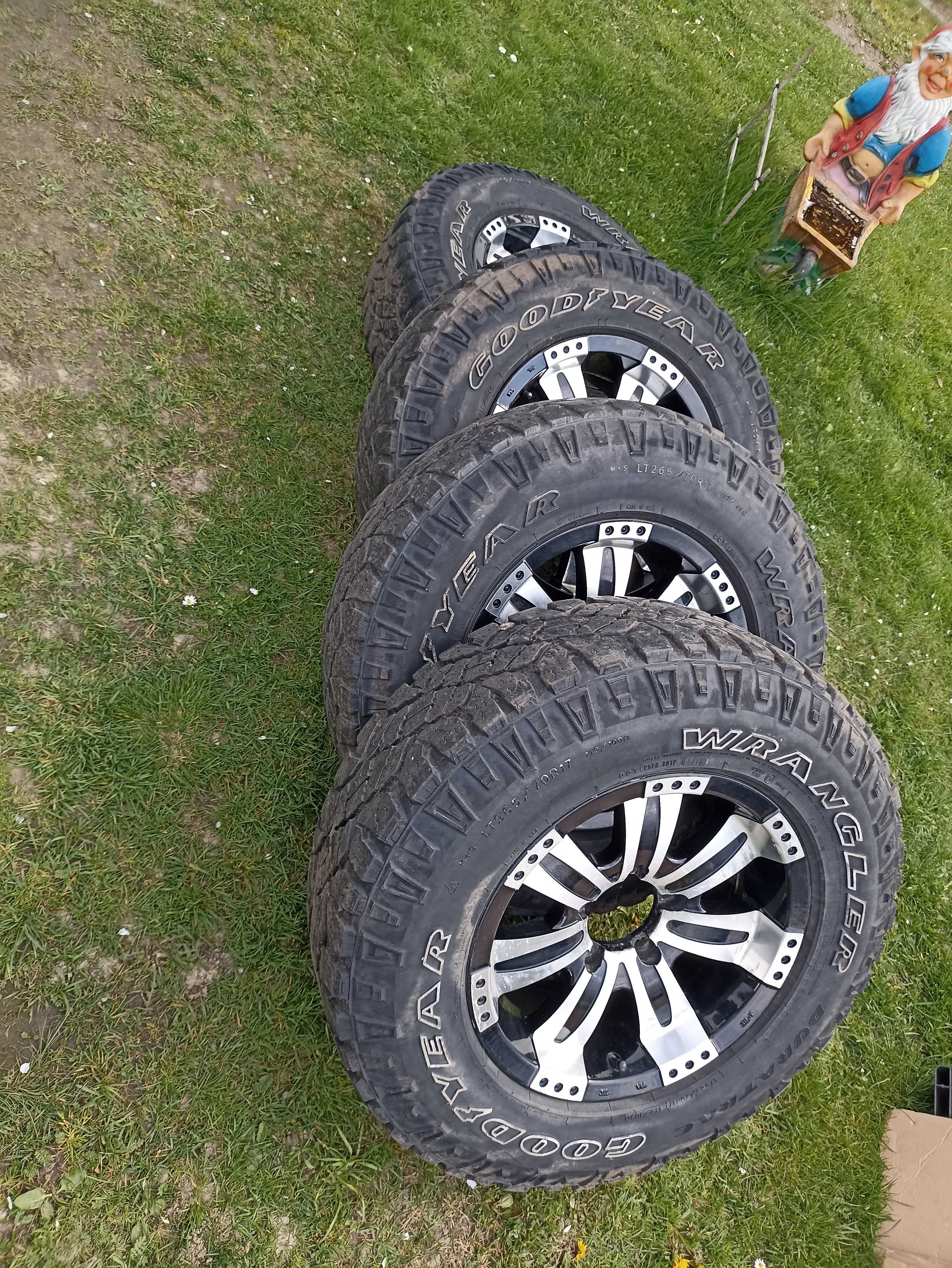 Opony GOODYEAR WRANGLER Duratrac 265/70 R17 4szt