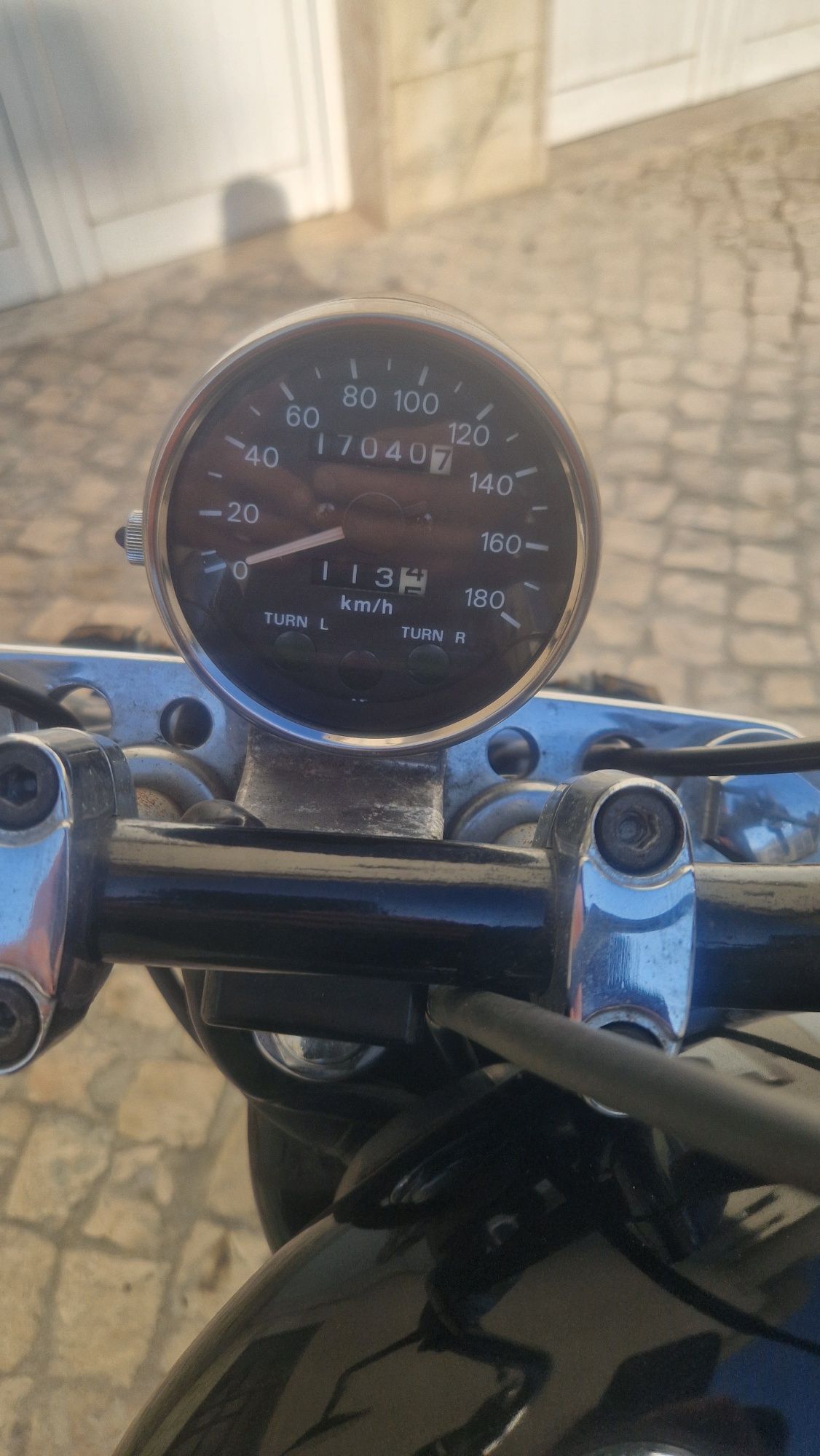 Suzuki intruder vs 800 chopper