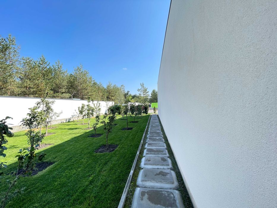 Одноповерховий котедж з ремонтом в КМ біля лісу!