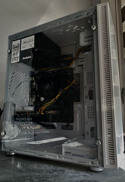 Sprzedam gamingowy Komputer + monitor