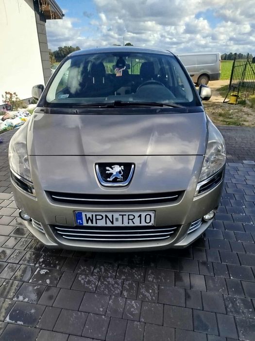Peugot 5008 diesel 1,6 HDI 2010 rok