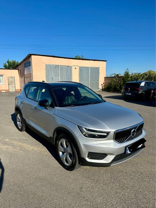 Вольво XC40 Volvo