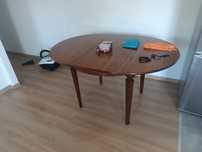 Vendo mesa de madeira mais 6 cadeiras