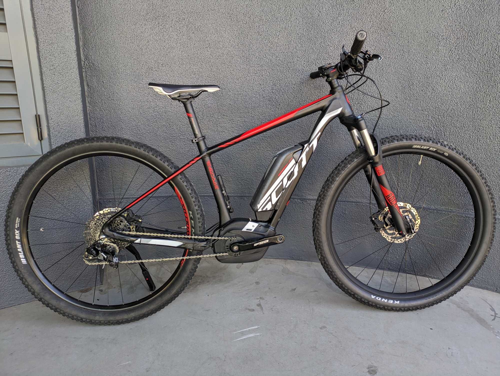 Vendo Bicicleta Scott E-Scale 930 29" 2018 T-M