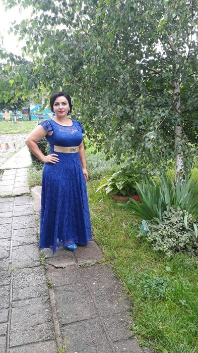 Вечірнє плаття синього кольору