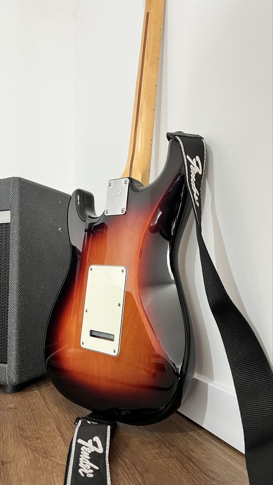Fender Stratocaster Player 3 Tone Sunburst Maple