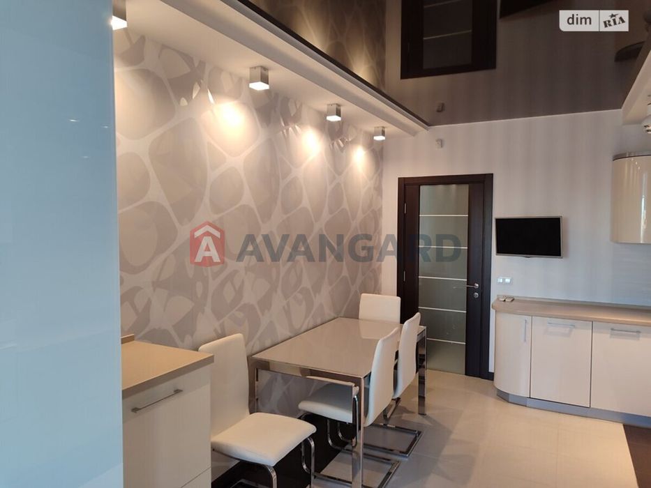 Сучасна двокімнатна квартира в самому серці міста район міськвиконкому