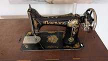 Máquina de costura antiga Naumann (+ de 100 anos)