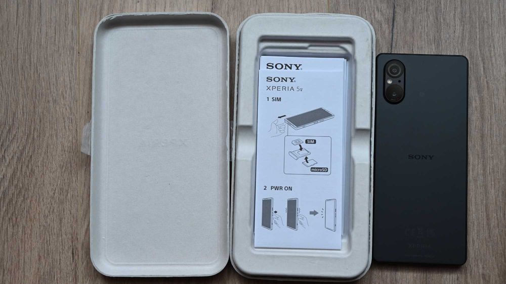 SONY Xperia 5 V -czarny , dwumiesięczny
