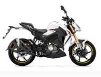 Moto em excelente estado com baú