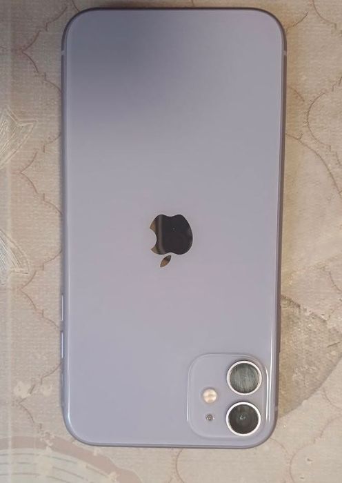 Продам IPhone 11 64gb