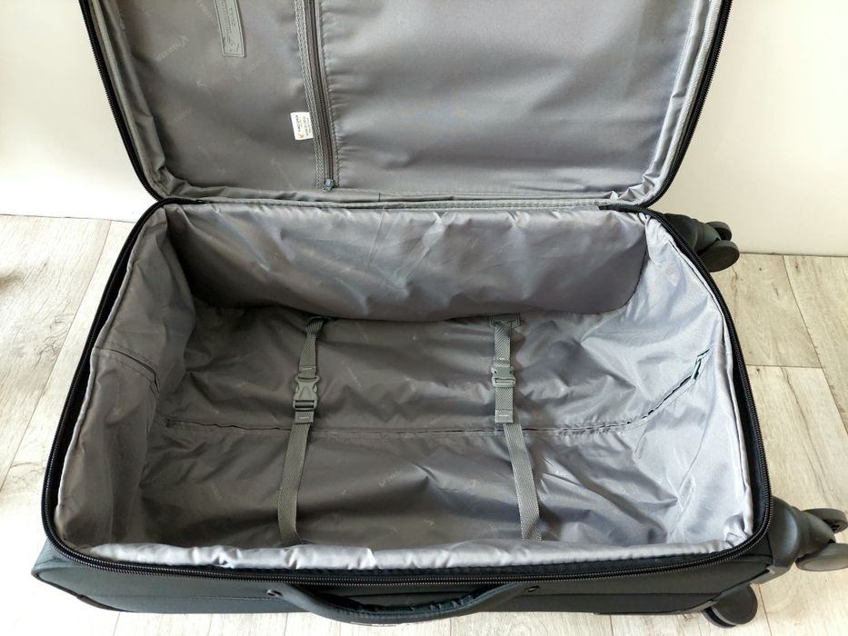 Валіза на колесах велика