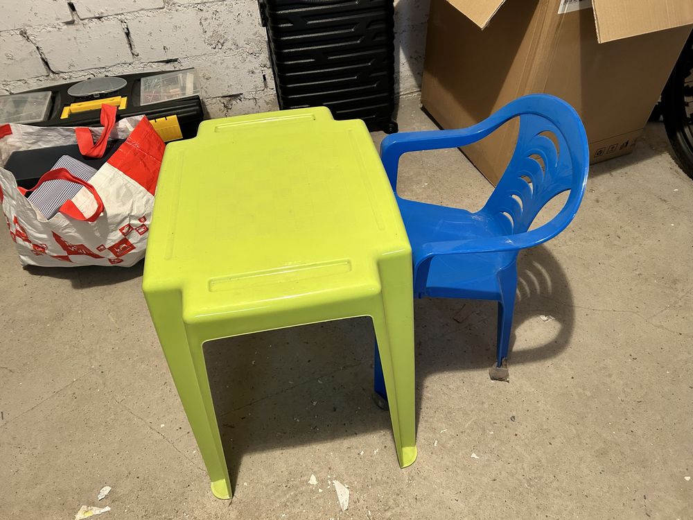Stolik i krzesełko ogrodowe dla dzieci