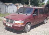 Машина Plymouth Voyager 1991