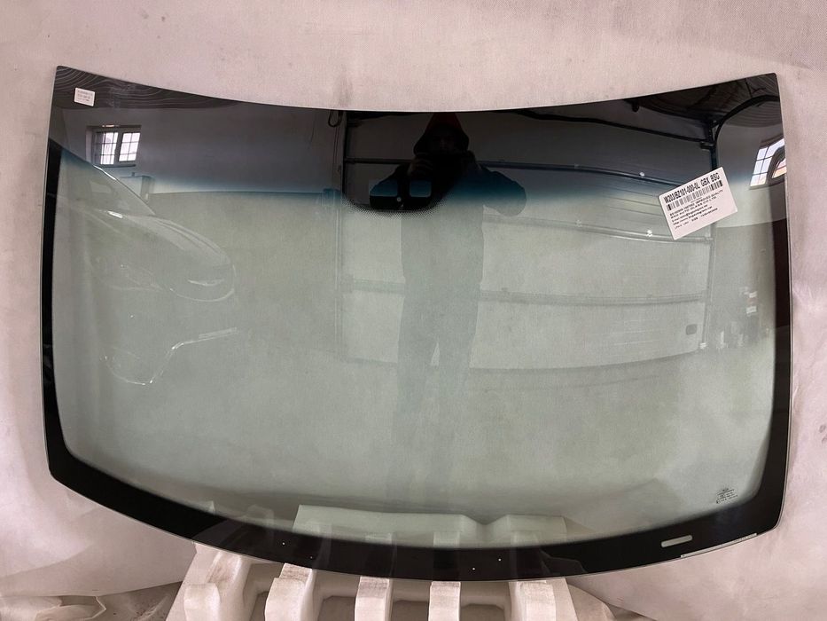 MERCEDES C-KLASA W203 SEDAN SZYBA PRZEDNIA 2 SENSORY PO 2000