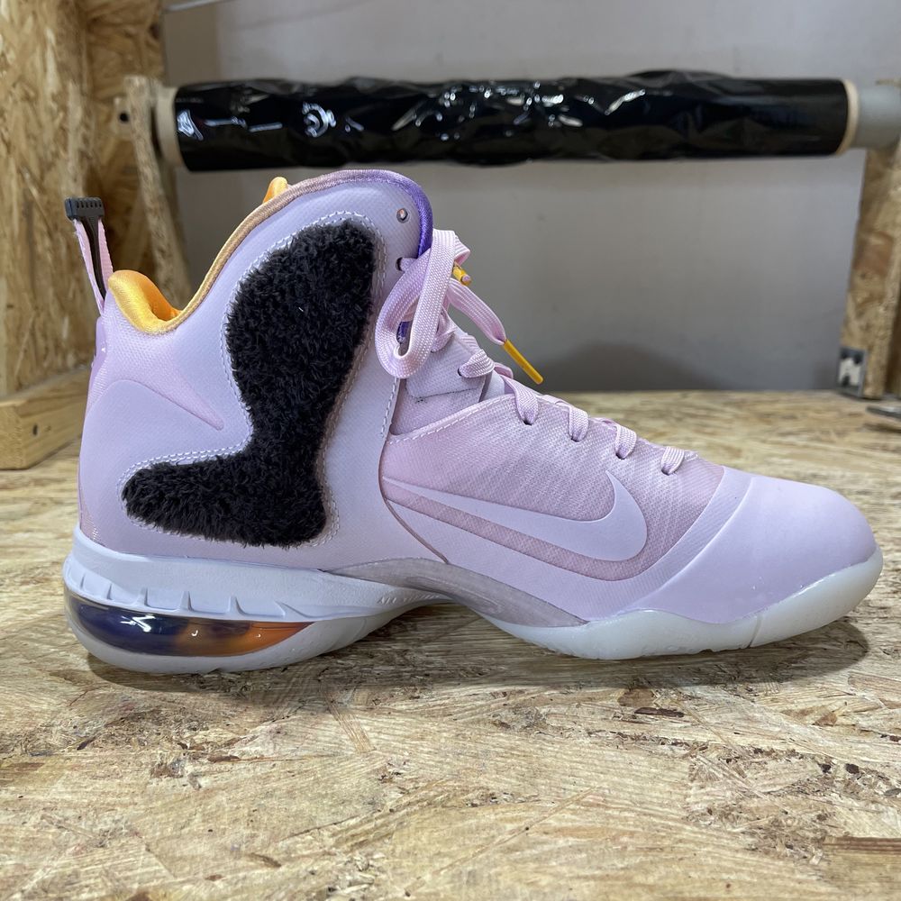 Чоловічі кросівки Nike Lebron Ix Regal Pink Brown DJ3908-600 оригінал