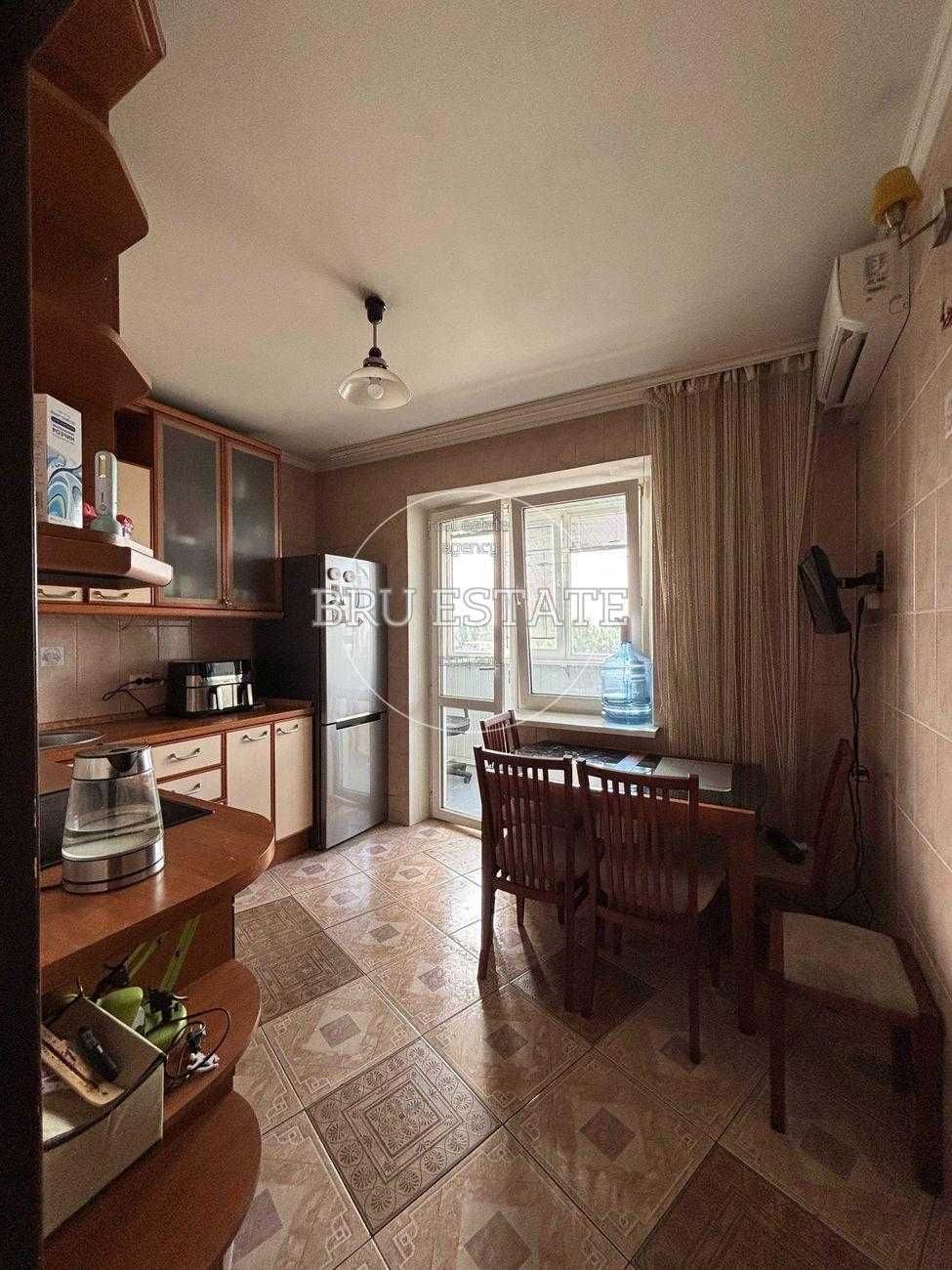Продам гарну 2к кв з якісним плануванням на вул. Новаторів 22а