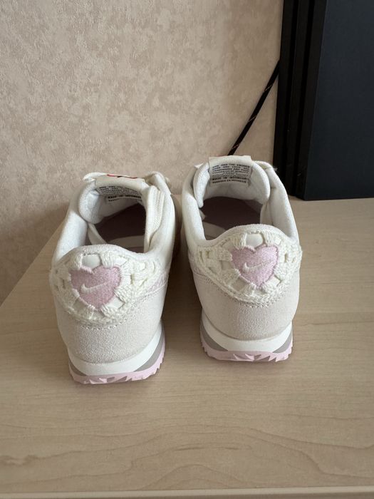 Продаются кросовки , кеды NIKE абсолютно новые