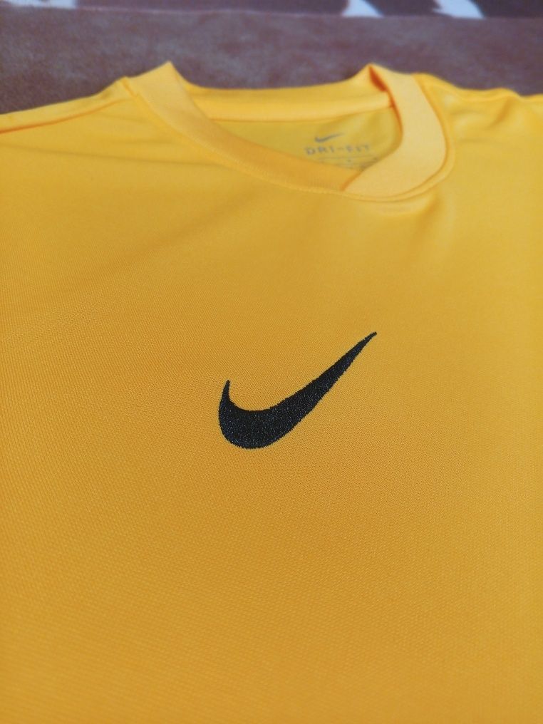 Nike dri fit найк спортивна футболка нова