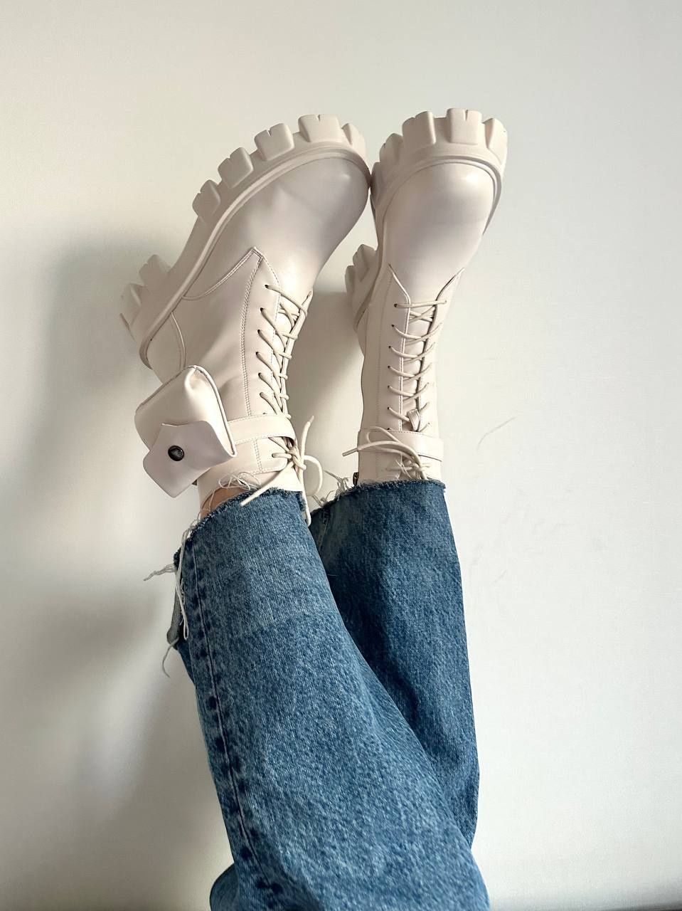 купити сопоги розпродаж Boyfriend Boots White