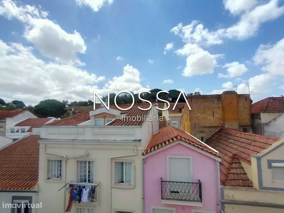 Prédio Baia do Seixal com 2 T2 Duplex