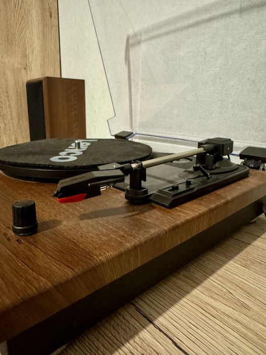 Gramofon Lenco LS-100