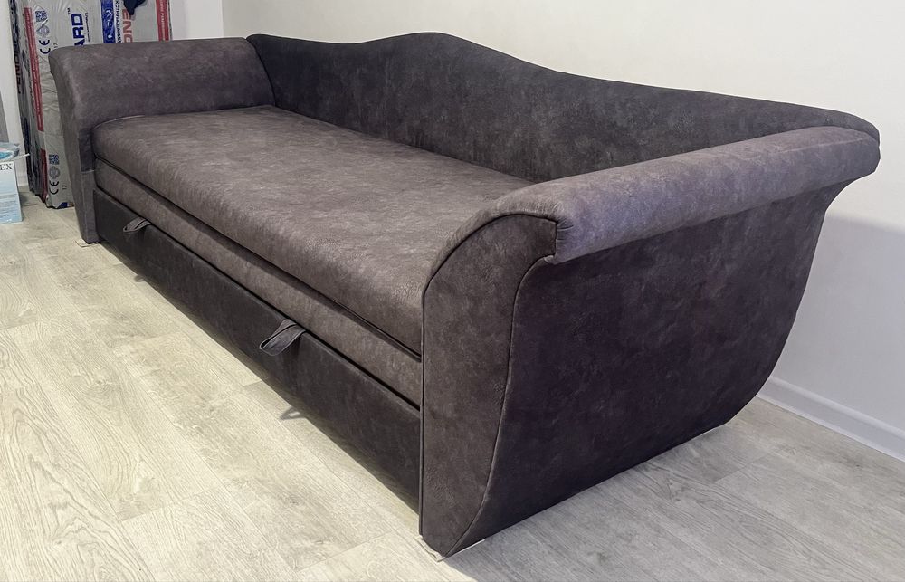 Диван з нішею для білизни