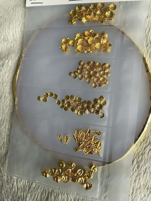 Ozdoby do paznokci Mix, Muszelki Złote 3D, 200 sztuk