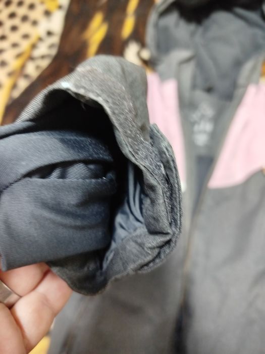 Прода детскую курточку