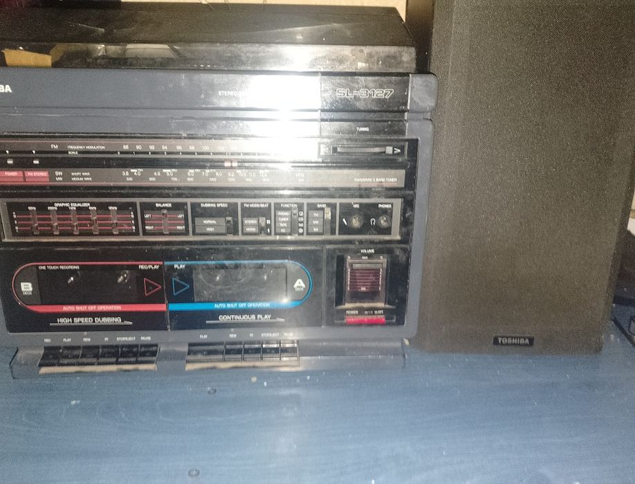 Музыкальный центр тошиба