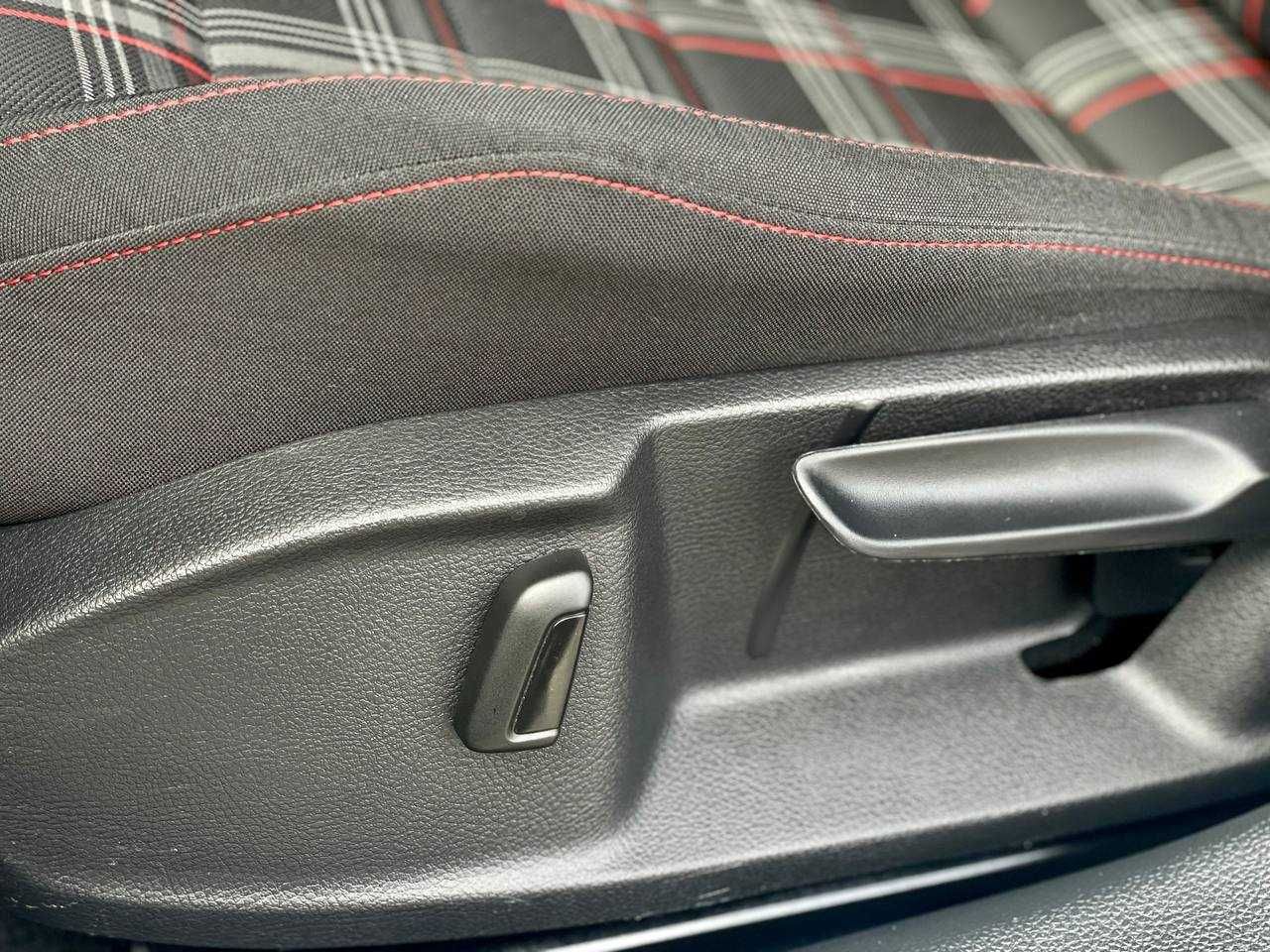 [ВНЕСОК ВІД 25%] Volkswagen Golf GTI 2020 г.