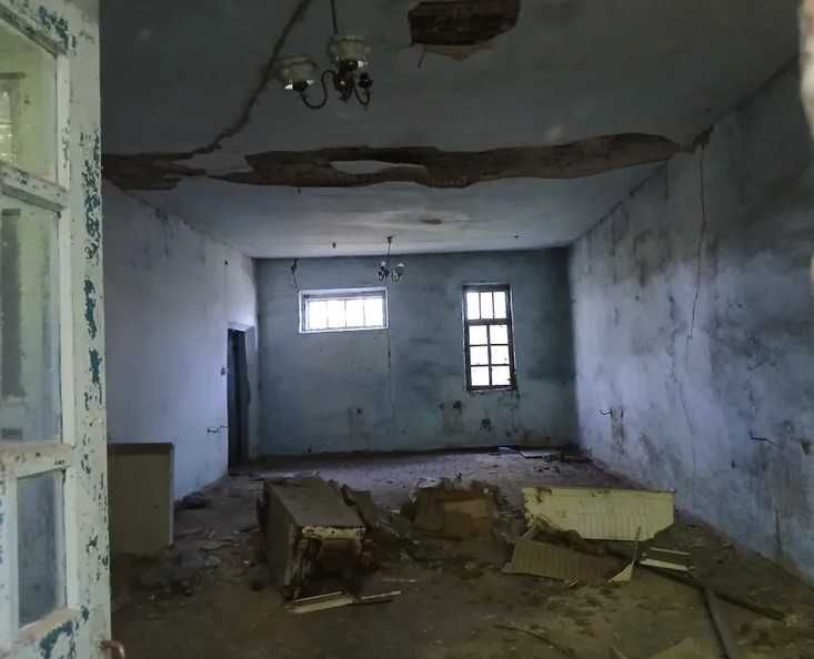 Продам будівлю (колишній магазин)