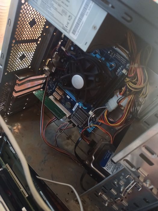 Продам процессор всё работает нету только видеокарты