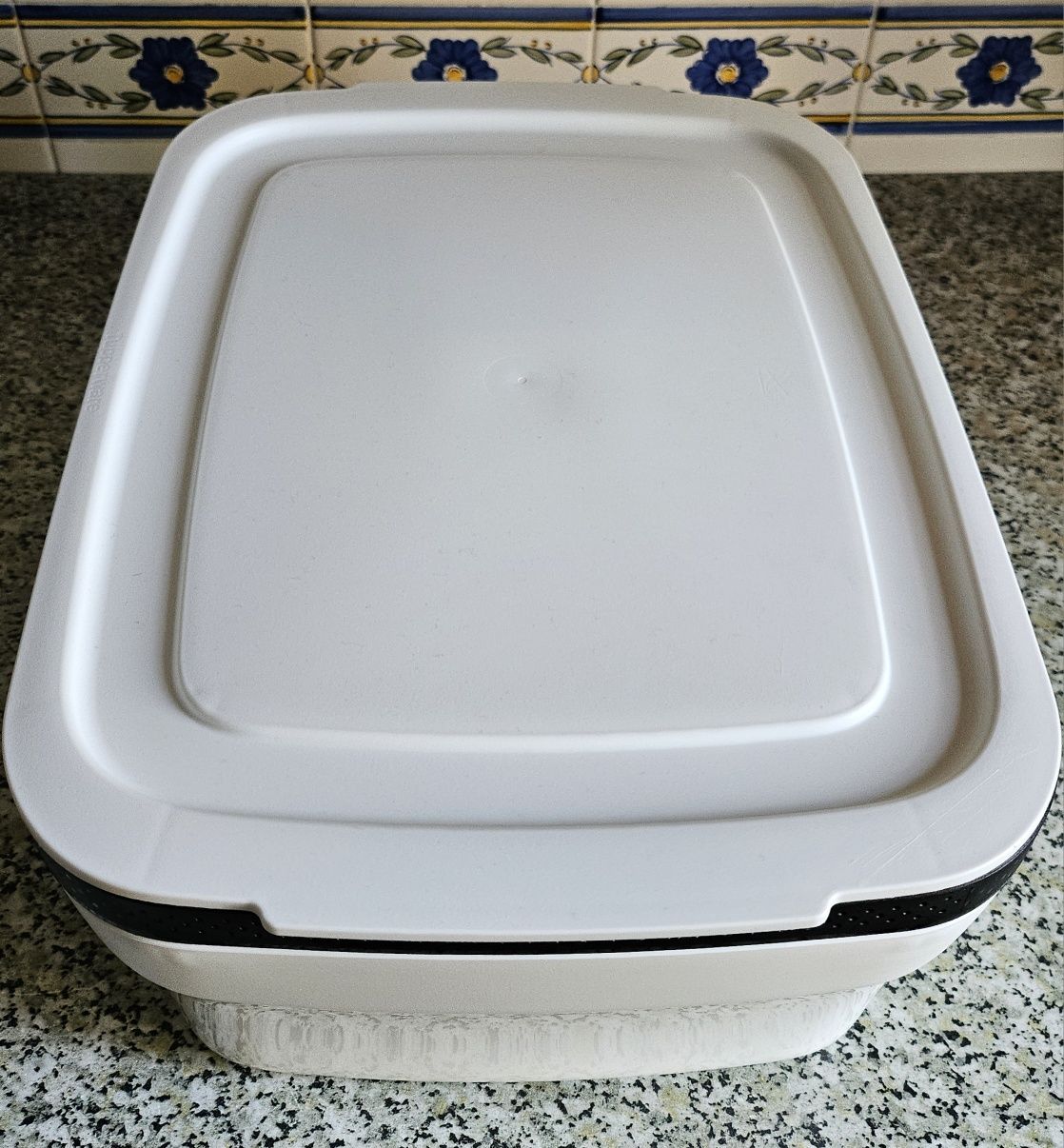 Caixa para pão da Tupperware