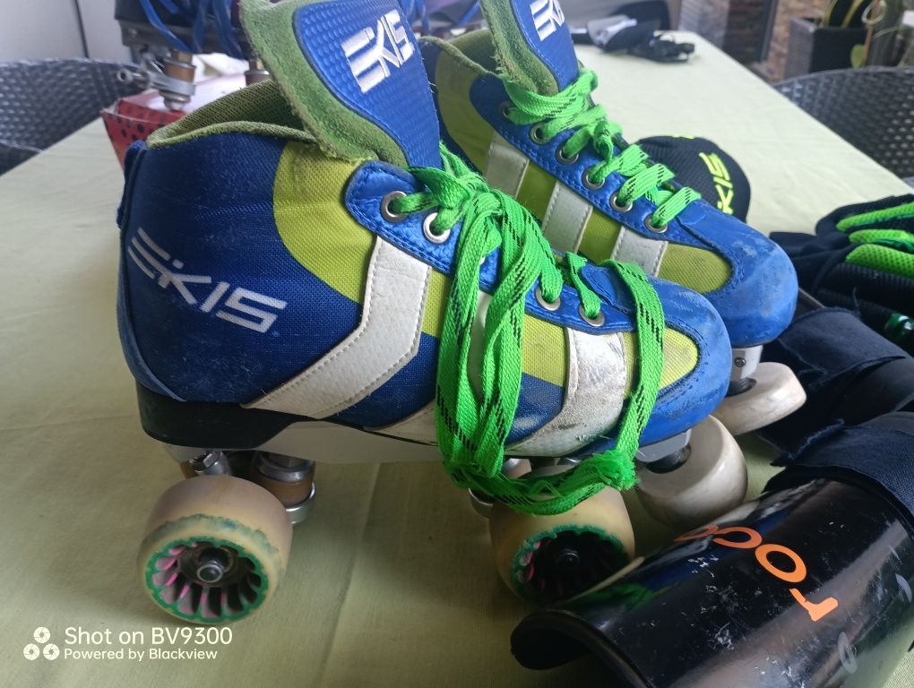 Patins de hóquei e restante Material
